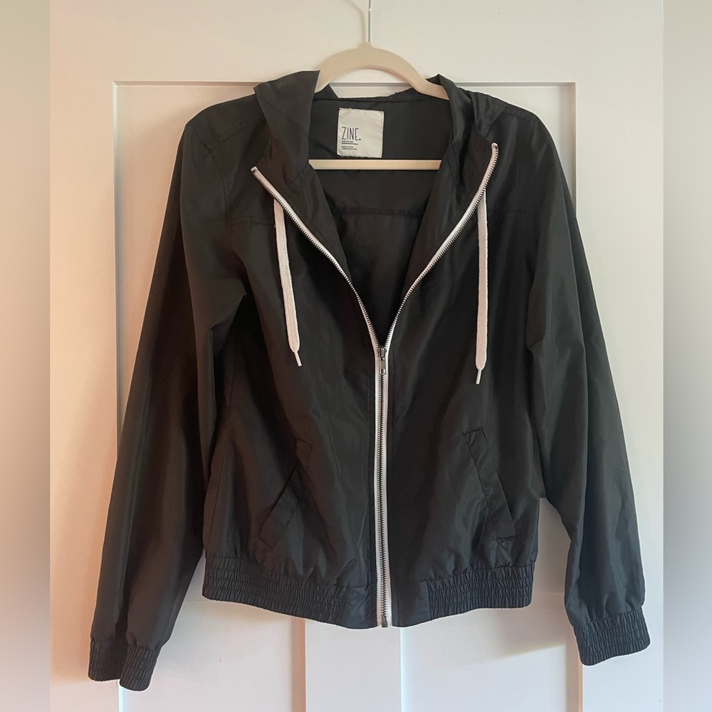 ⛈️🖤Zine Lightweight Windbreaker - M 🖤⛈️